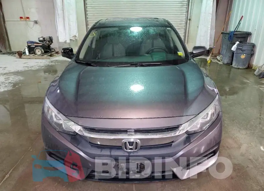 19XFC2F71GE203014 Photo# 5