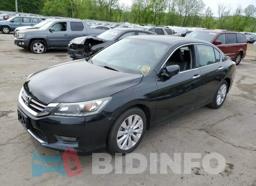 1HGCR3F88FA024293 Photo# 1