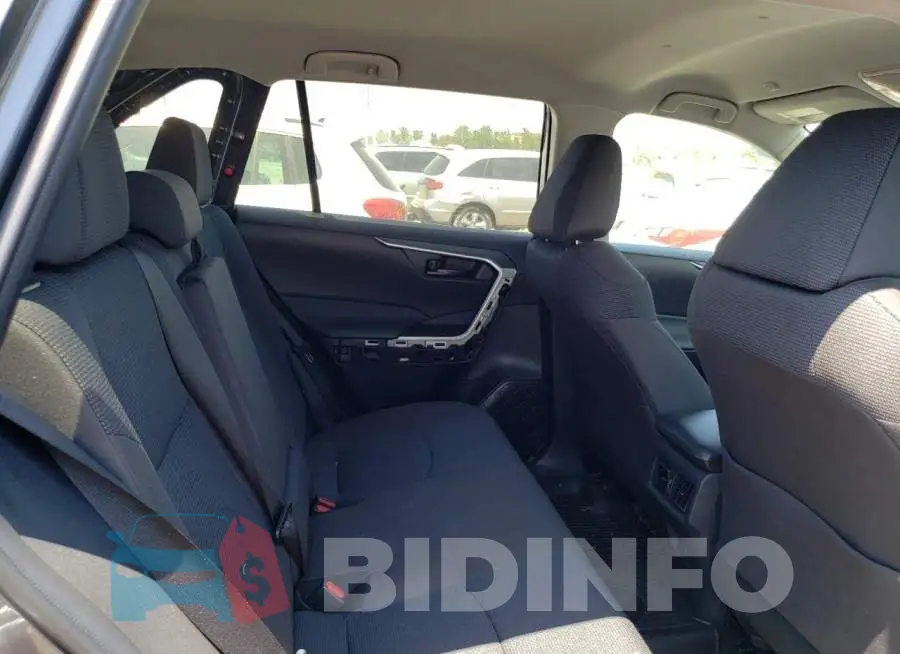 2T3F1RFV8PW351663 Photo# 11