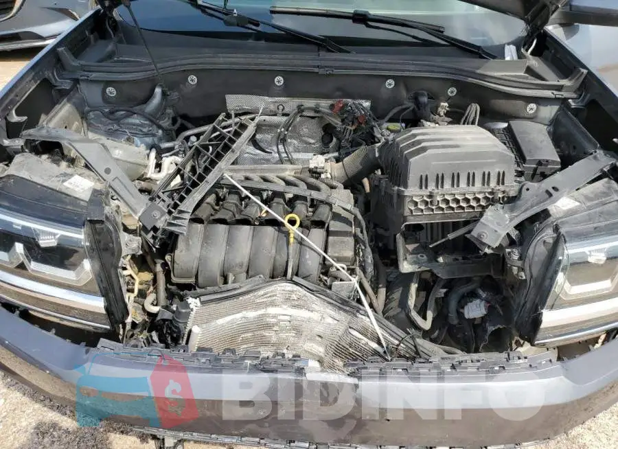 1V2MR2CA9KC550661 Photo# 12