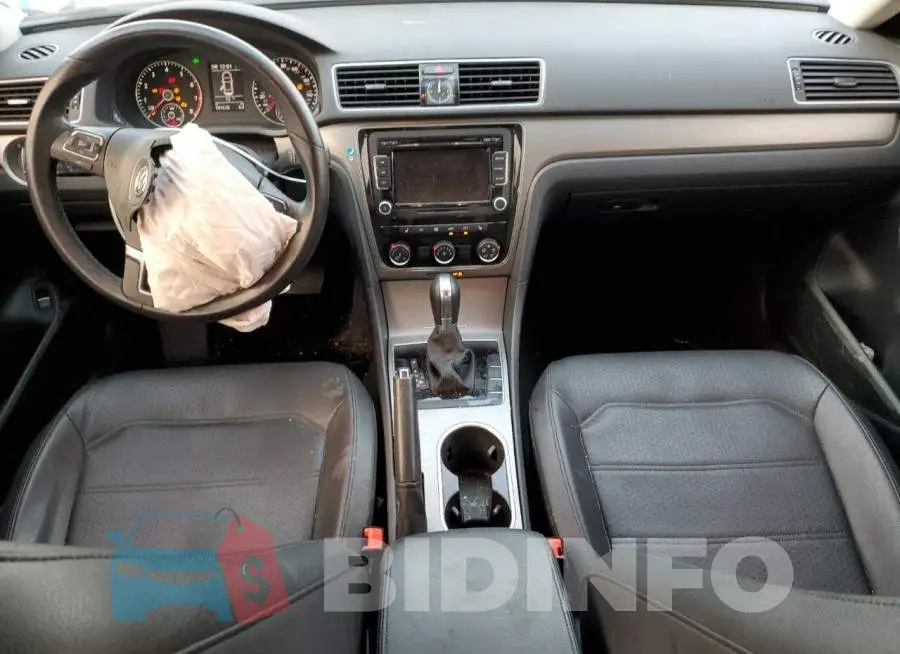 1VWBS7A32EC080165 Photo# 8