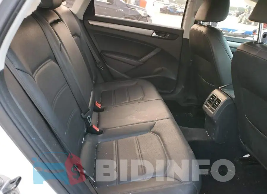 1VWBS7A32EC080165 Photo# 10