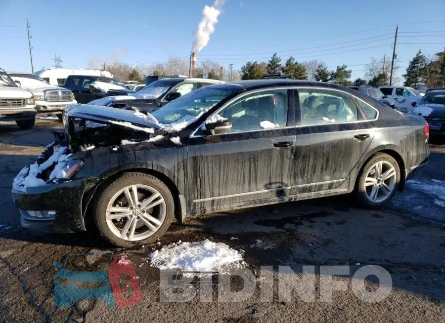 1VWCS7A32FC015371 Photo# 1