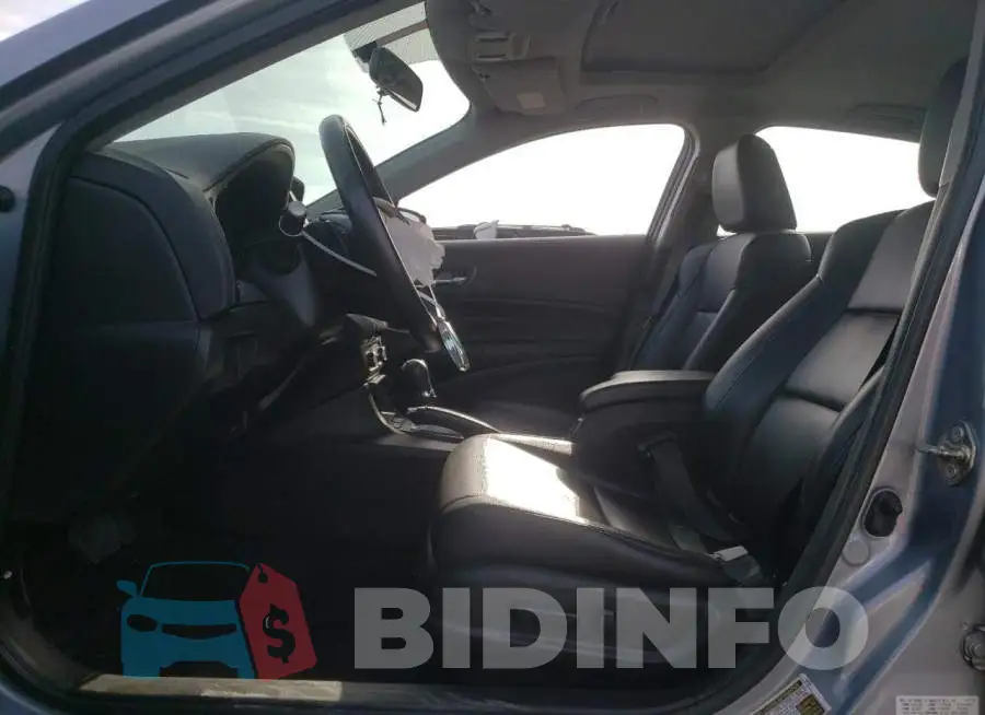 19UDE2F37GA024043 Photo# 7