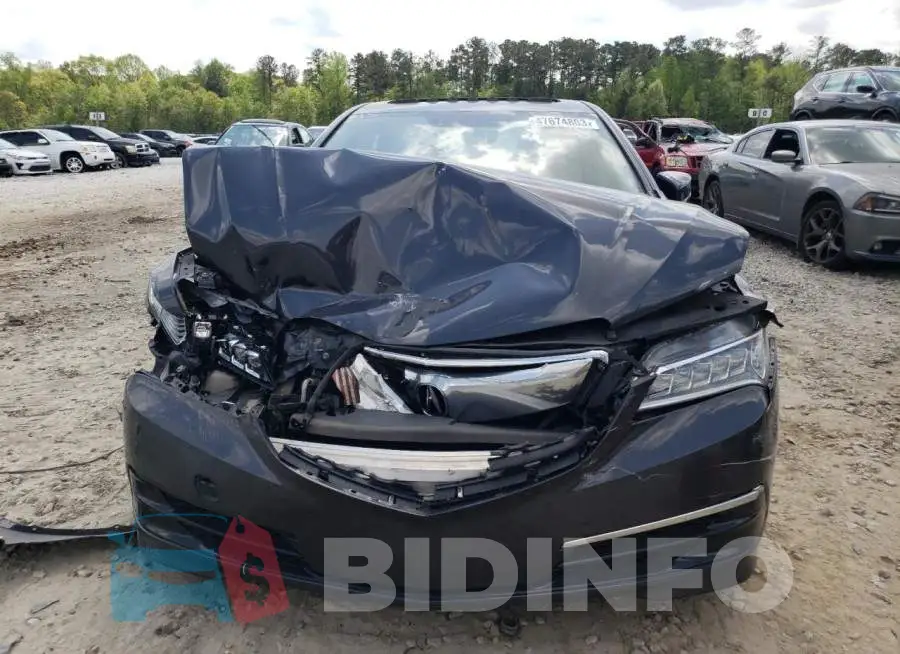 19UUB1F53FA020932 Photo# 5