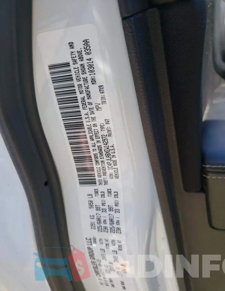 1C4PJLABXEW142972 Photo# 13
