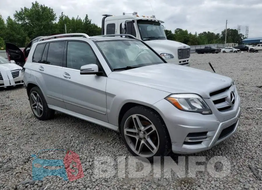 WDCGG5HB3FG403915 Photo# 4