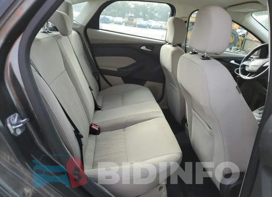 1FADP3F26FL298204 Photo# 10