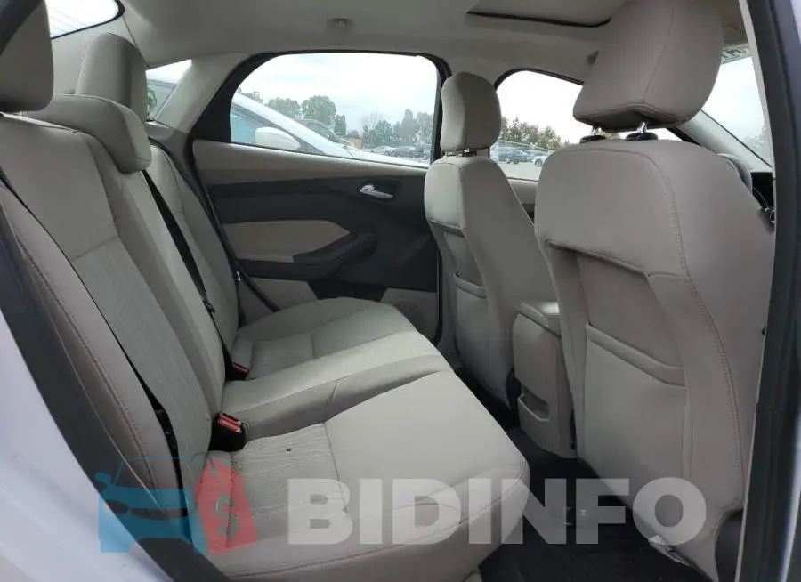 1FADP3F2XFL207709 Photo# 10