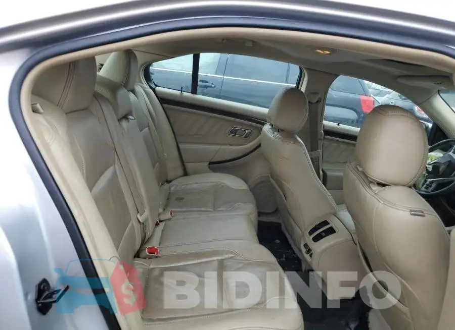 1FAHP2F82JG120517 Photo# 10