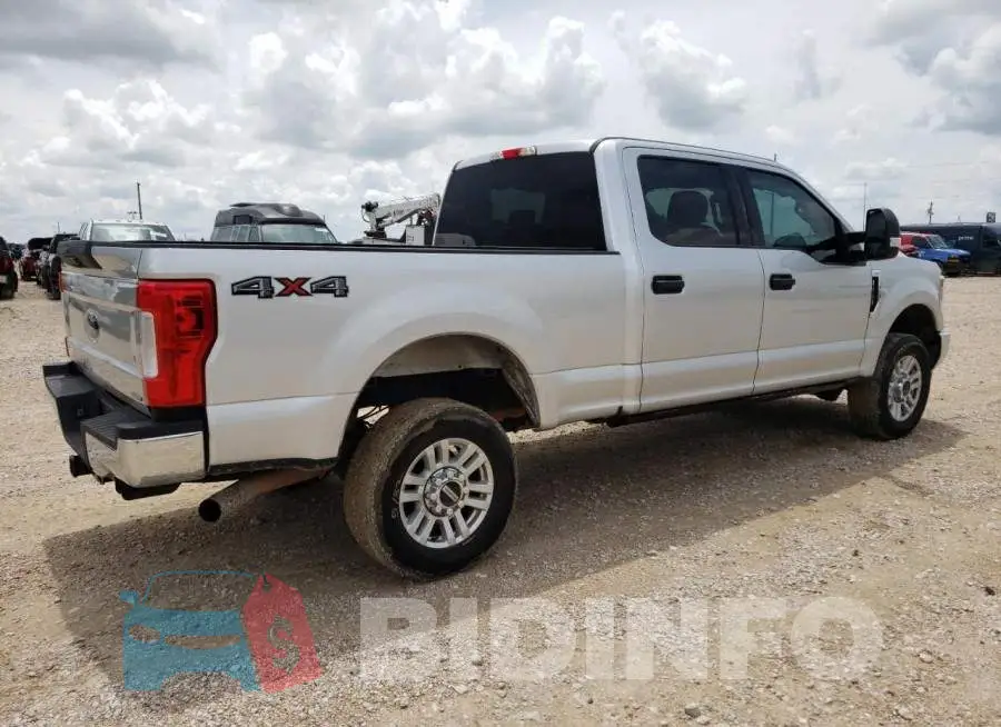 1FT7W2B67JEC61026 Photo# 3