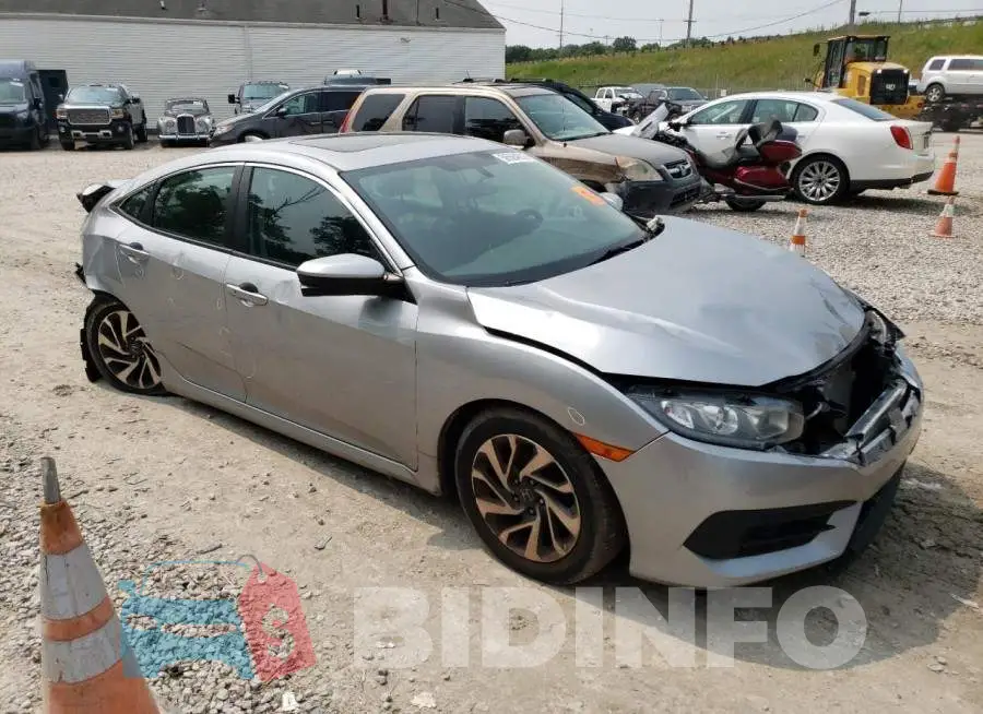 19XFC2F77JE002435 Photo# 4