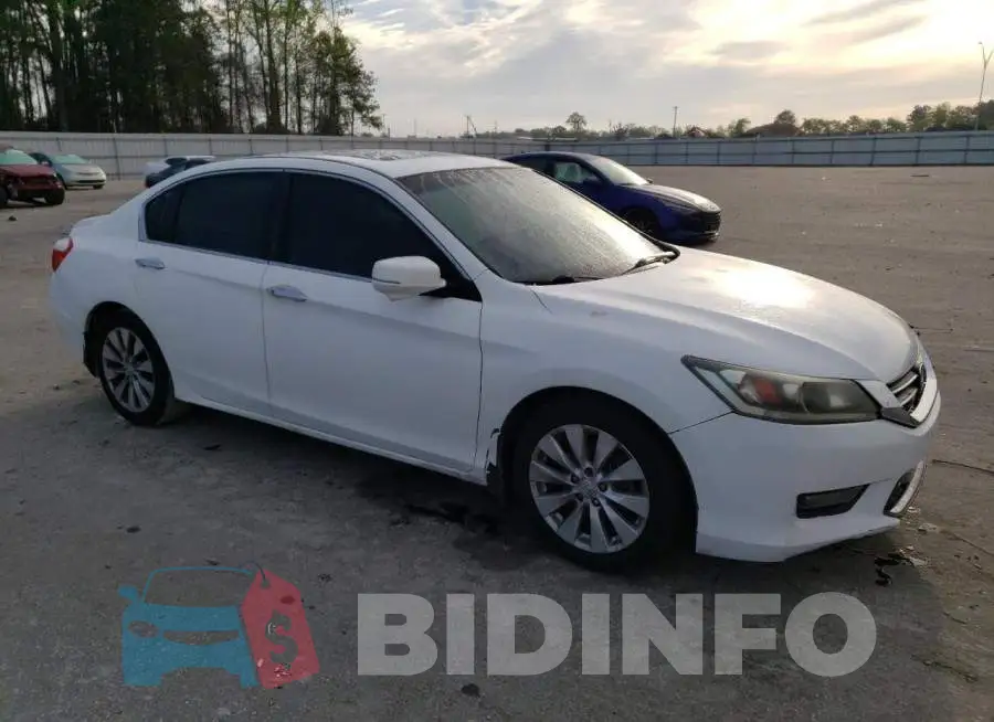 1HGCR2F76EA209314 Photo# 4
