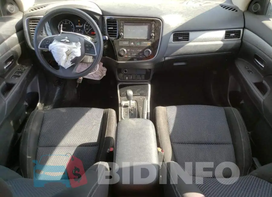 JA4AD2A34JZ009630 Photo# 8