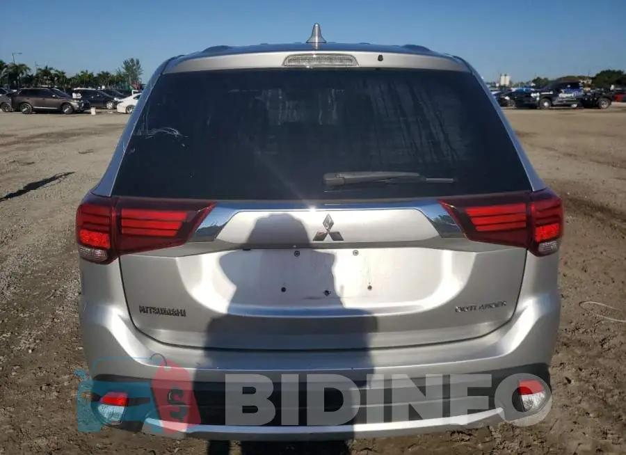 JA4AD2A3XJZ058461 Photo# 6