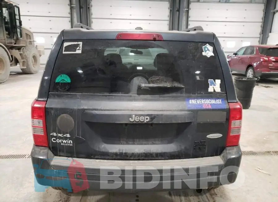 1C4NJRFB3ED864153 Photo# 6