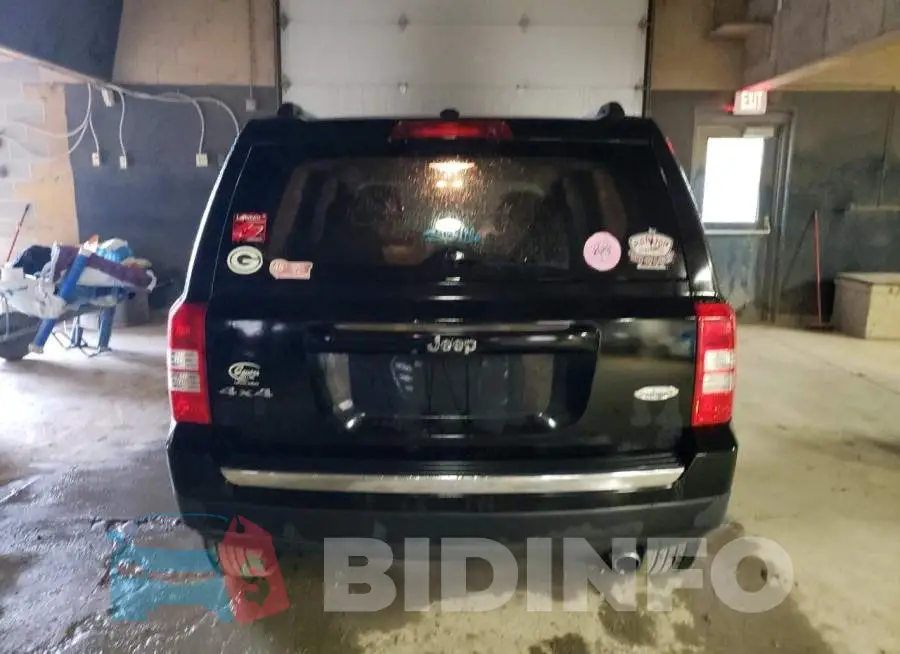 1C4NJRFB5GD657945 Photo# 6