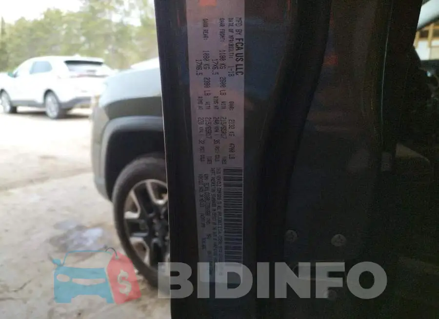 3C4NJDDB8JT280888 Photo# 12