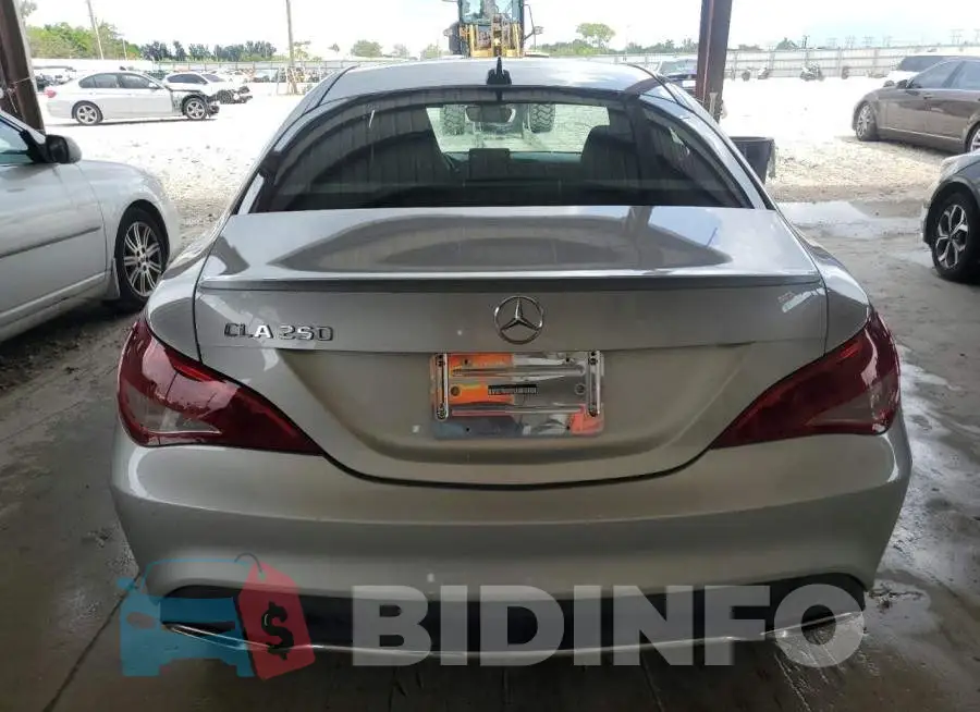 WDDSJ4EB3JN543571 Photo# 6