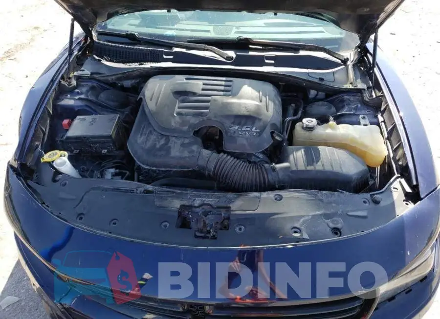 2C3CDXHG8GH332757 Photo# 11