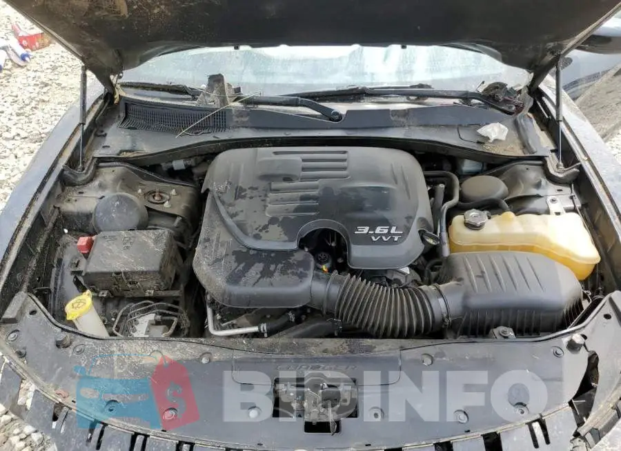 2C3CDXJG1GH267860 Photo# 11