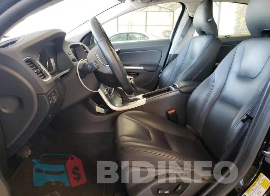 LYV402TK1HB136937 Photo# 7