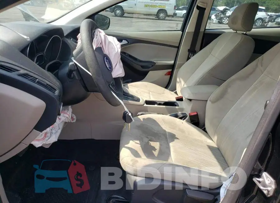 1FADP3F21JL209096 Photo# 7