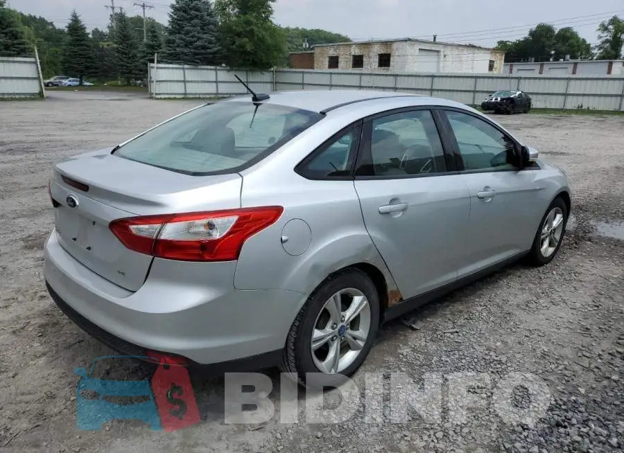 1FADP3F22EL201501 Photo# 3