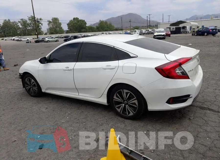 2HGFC1F76HH658068 Photo# 2