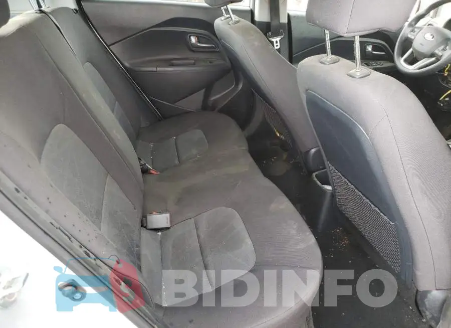 KNADM5A30G6646218 Photo# 10