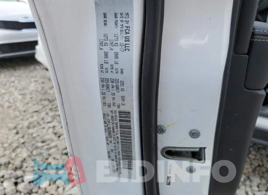 1C4PJLLB9JD606255 Photo# 12