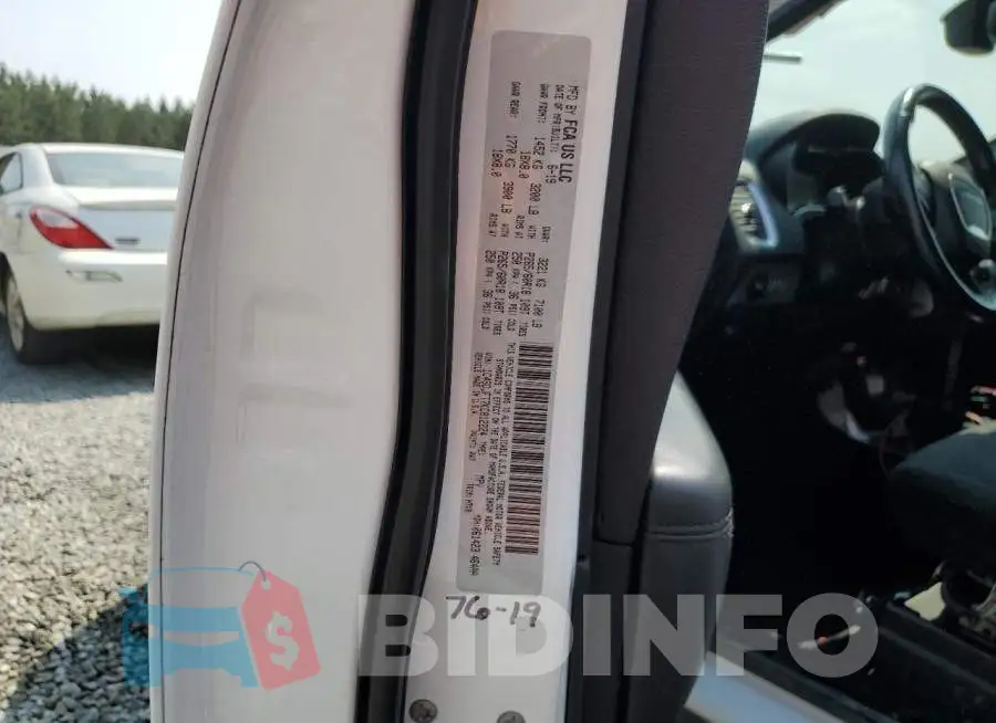 1C4SDJFT7KC812224 Photo# 12