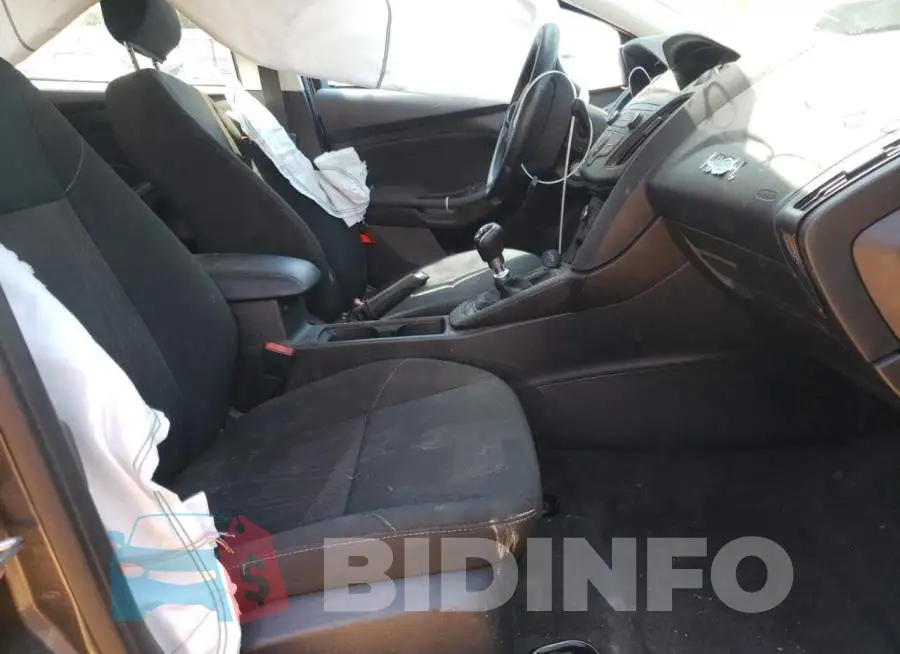 1FADP3FE8JL278071 Photo# 5