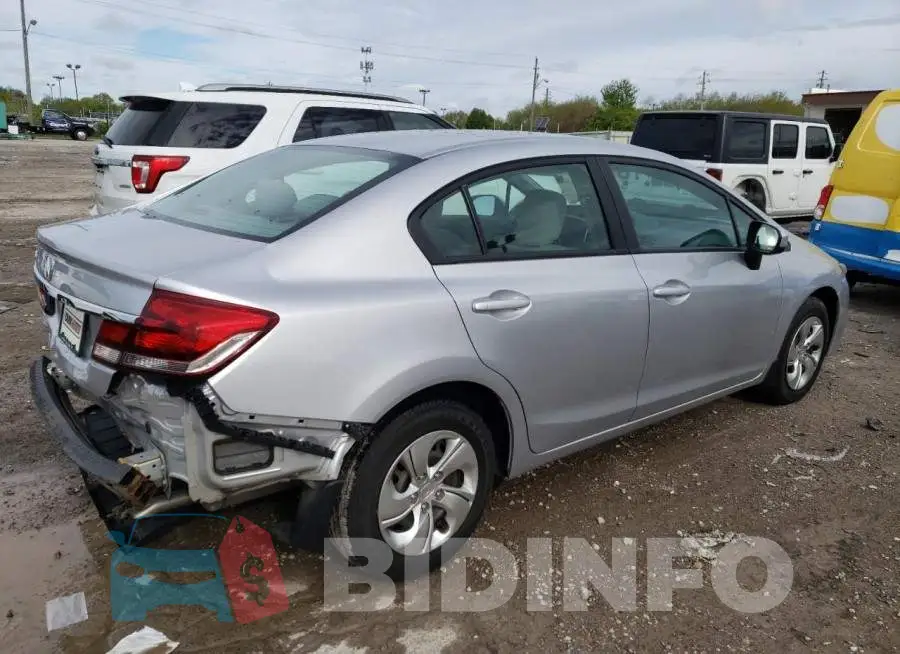 19XFB2F50FE023698 Photo# 3