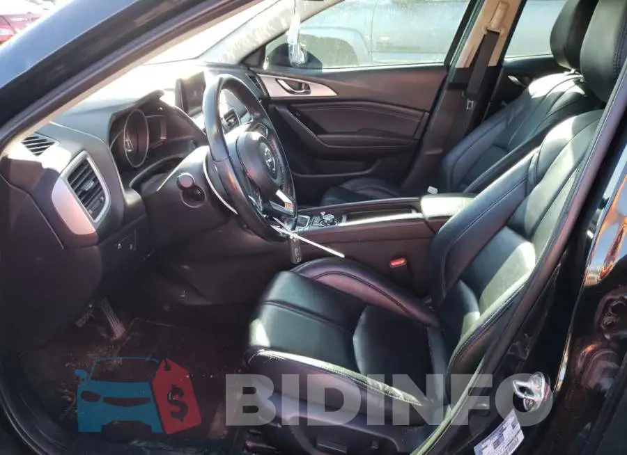 3MZBN1L32JM181815 Photo# 7