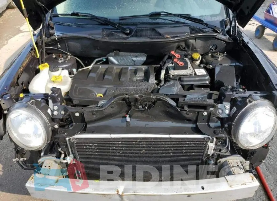 1C4NJPBB8FD335261 Photo# 11