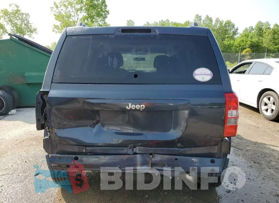 1C4NJPBB8FD335261 Photo# 6