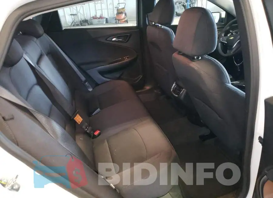 1G1ZD5ST2NF173841 Photo# 10