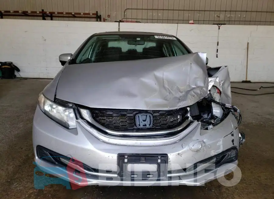 19XFB2F82FE027052 Photo# 5