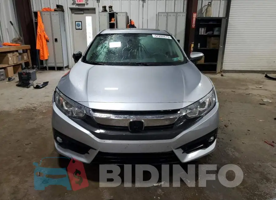 19XFC1F78HE202311 Photo# 5