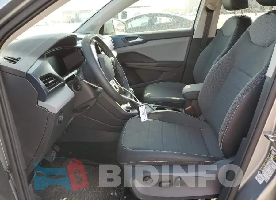 3VVRX7B21NM069103 Photo# 7