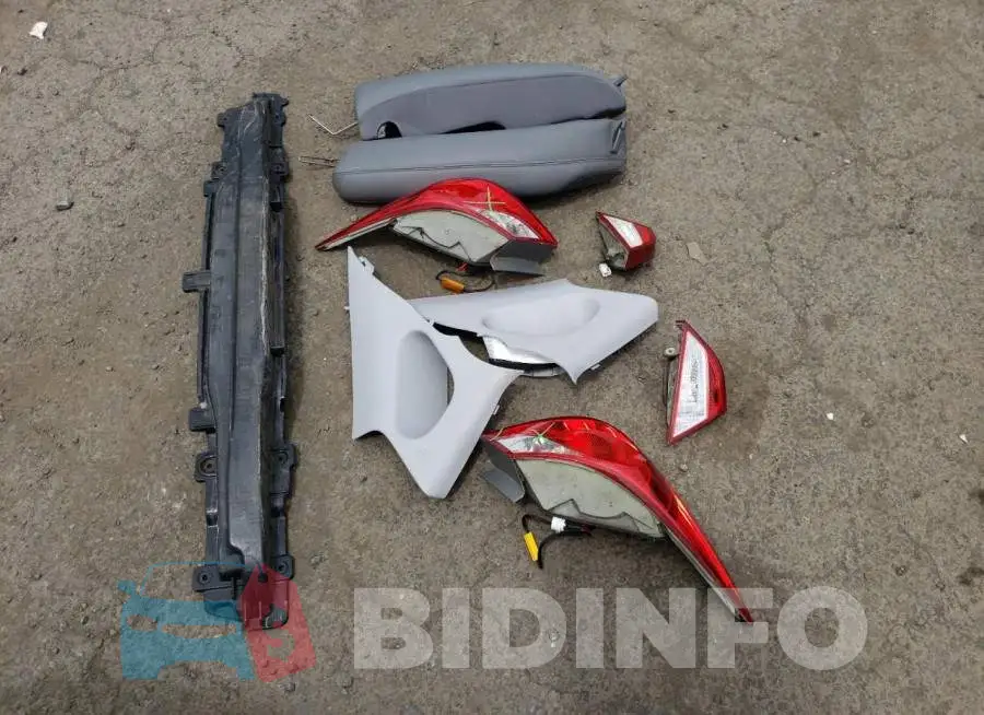 5NPEC4AC5EH875260 Photo# 12