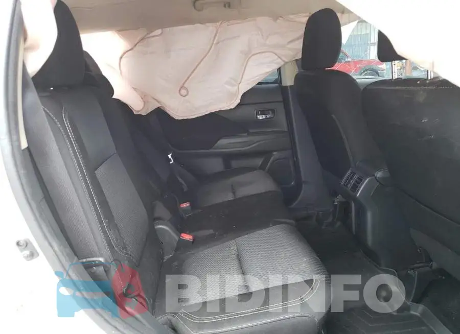 JA4AD2A31KZ008887 Photo# 11