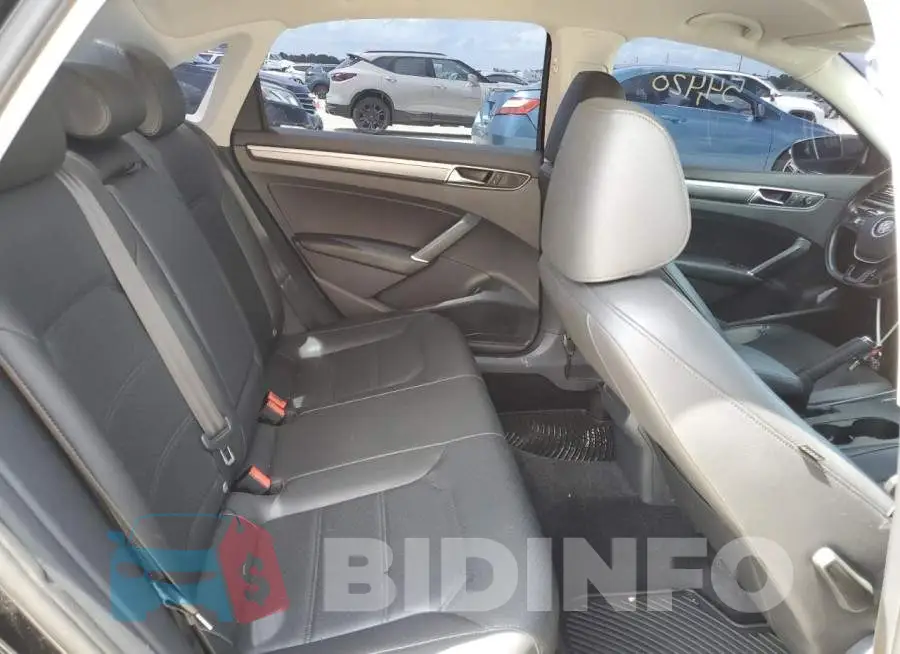 1VWDT7A38HC083288 Photo# 10