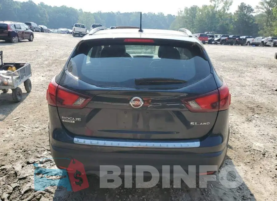 JN1BJ1CRXHW144477 Photo# 6
