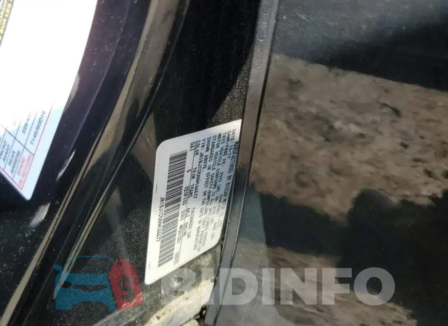 JN1BJ1CRXHW144477 Photo# 12