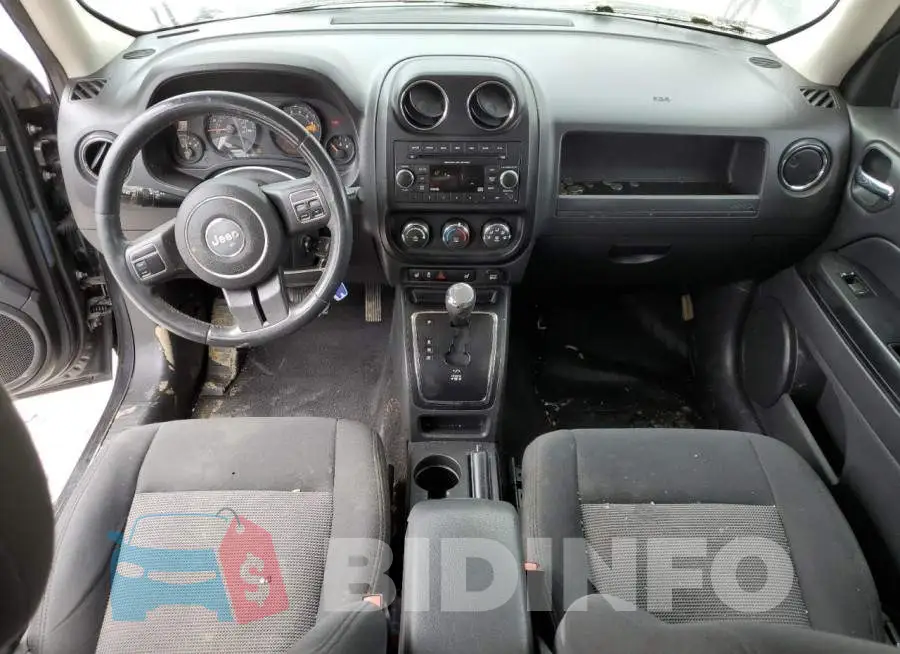 1C4NJRFB1FD154802 Photo# 8