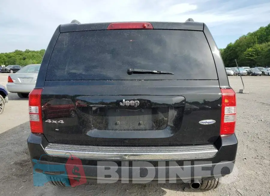 1C4NJRFB3GD673626 Photo# 6