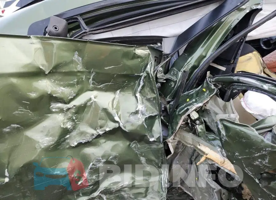 2C3CDXGJ5KH588117 Photo# 10