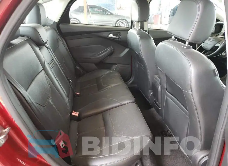 1FADP3F28FL286121 Photo# 10